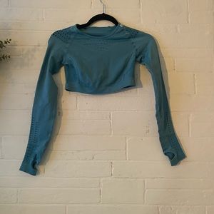 Gym shark long sleeve crop top